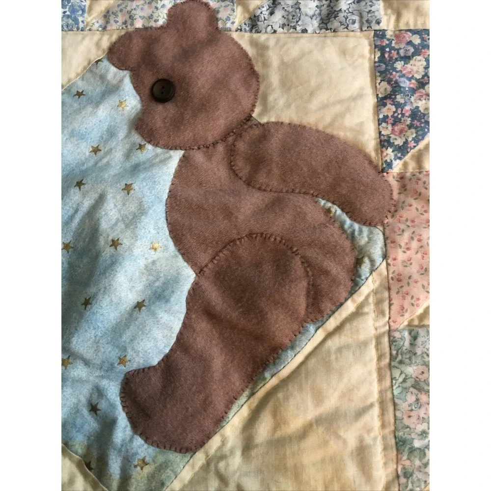 Vintage Quilted Wall Hanging Baby Bear Hand Pieced & Hand Quilted 21x21 Square